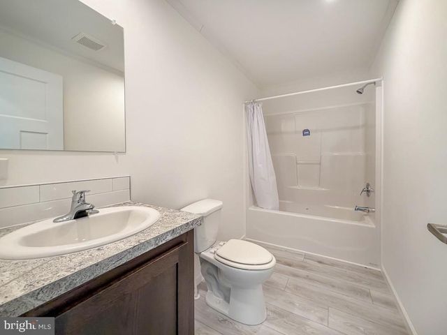 6304 FULLER DR, Morrisville, PA 19067