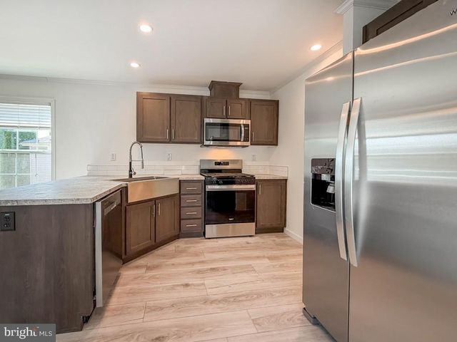 6304 FULLER DR, Morrisville, PA 19067