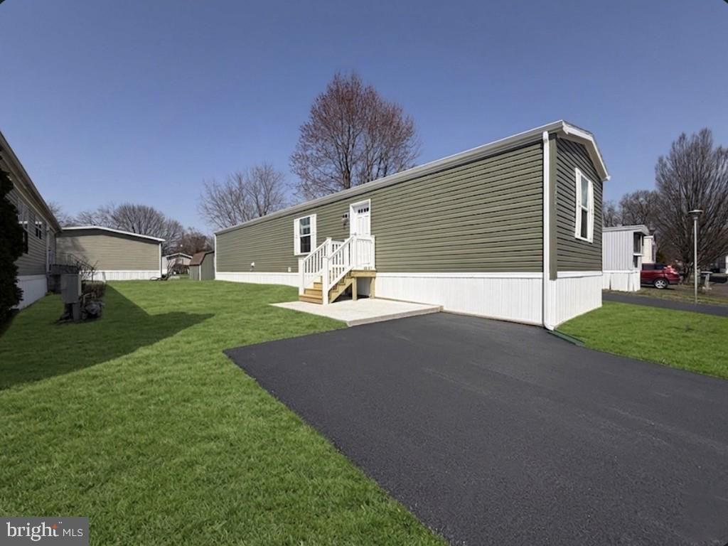 6304 FULLER DR, Morrisville, PA 19067