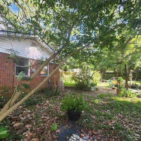 5921 Count Rd, Pensacola, FL 32503