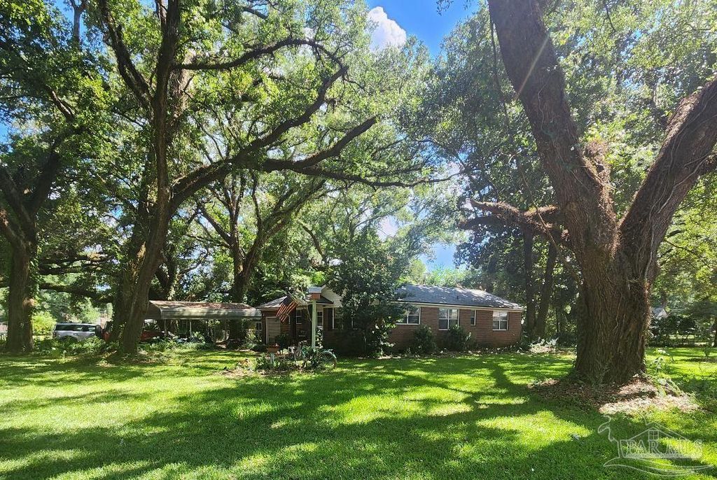 5921 Count Rd, Pensacola, FL 32503