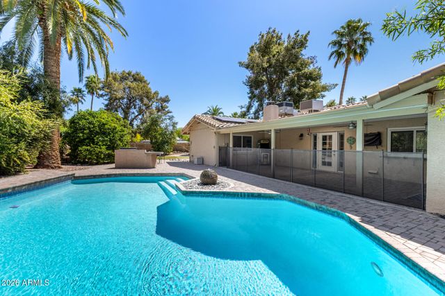 5116 E CHARTER OAK Road, Scottsdale, AZ 85254