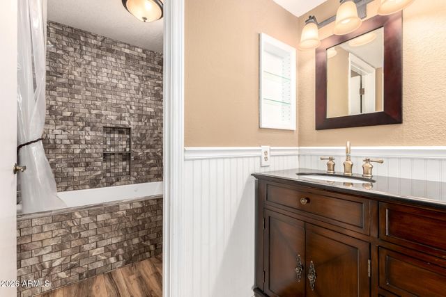 5116 E CHARTER OAK Road, Scottsdale, AZ 85254