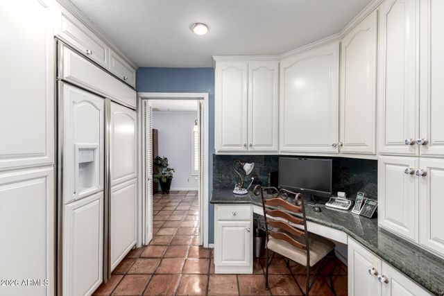 5116 E CHARTER OAK Road, Scottsdale, AZ 85254