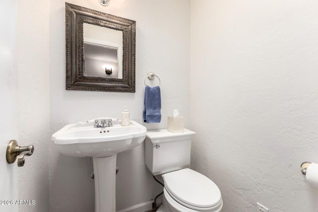 5116 E CHARTER OAK Road, Scottsdale, AZ 85254