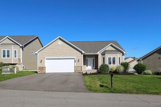105 Austin Meadows Drive South, Manlius, NY 13104