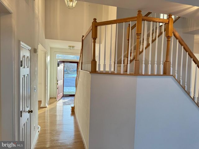 5901 EWING PL, Alexandria, VA 22310