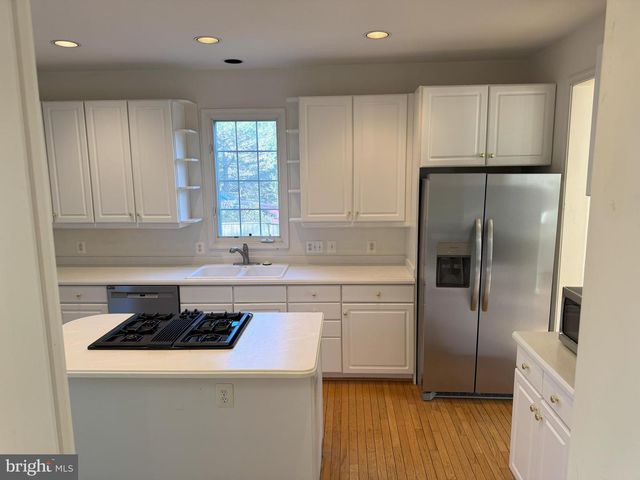 5901 EWING PL, Alexandria, VA 22310