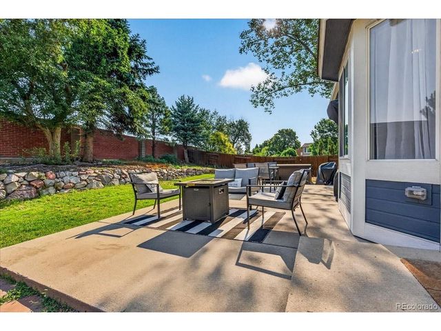 6388 Holman Ct, Arvada, CO 80004