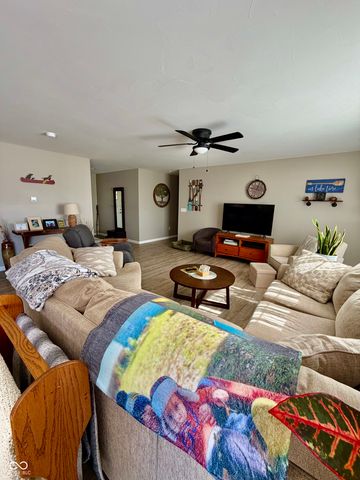 1594 N Cowlitz Trail, Greensburg, IN 47240