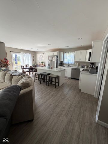 1594 N Cowlitz Trail, Greensburg, IN 47240