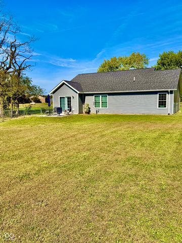 1594 N Cowlitz Trail, Greensburg, IN 47240