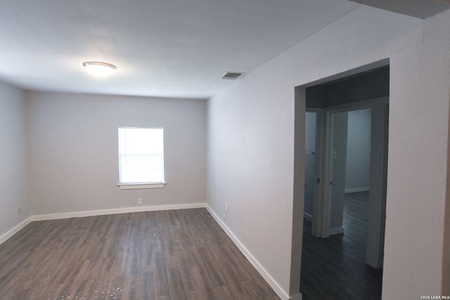 514 BEXAR DR, San Antonio, TX 78228