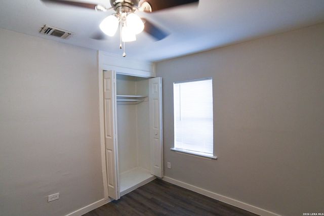 514 BEXAR DR, San Antonio, TX 78228