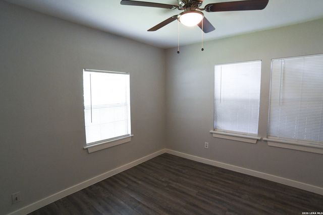 514 BEXAR DR, San Antonio, TX 78228