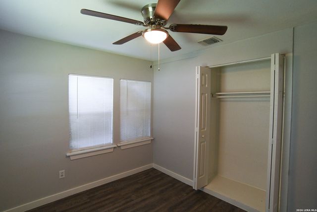 514 BEXAR DR, San Antonio, TX 78228