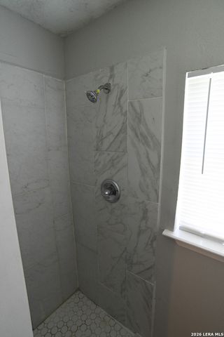 514 BEXAR DR, San Antonio, TX 78228