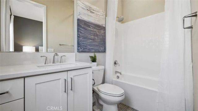 24503 Villa La Sombrilla, Valencia, CA 91354