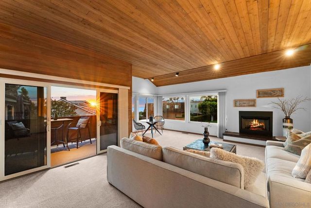 315 Colima Court, La Jolla, CA 92037