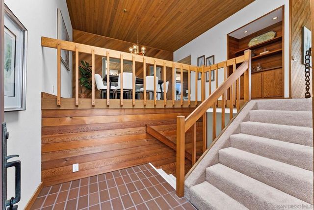 315 Colima Court, La Jolla, CA 92037