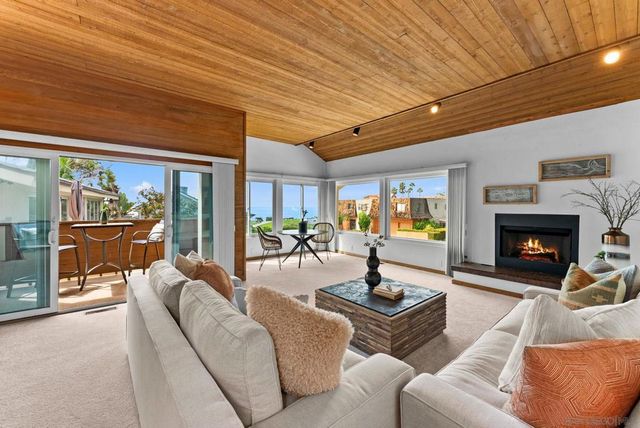 315 Colima Court, La Jolla, CA 92037