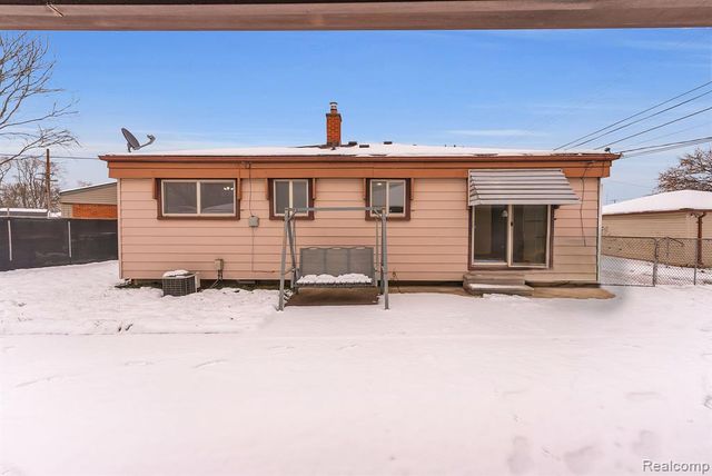 32658 Kathryn Street, Garden City, MI 48135