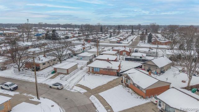 32658 Kathryn Street, Garden City, MI 48135