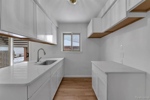 32658 Kathryn Street, Garden City, MI 48135