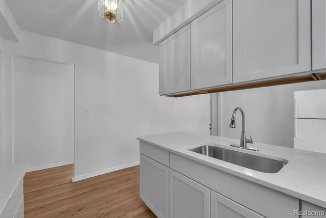 32658 Kathryn Street, Garden City, MI 48135