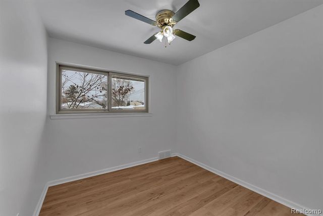 32658 Kathryn Street, Garden City, MI 48135