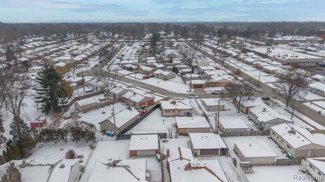 32658 Kathryn Street, Garden City, MI 48135