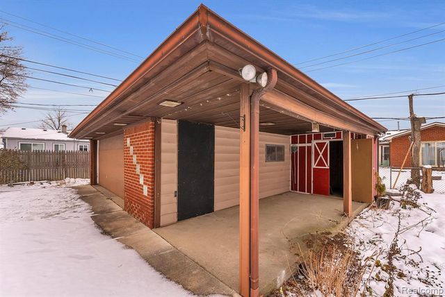 32658 Kathryn Street, Garden City, MI 48135