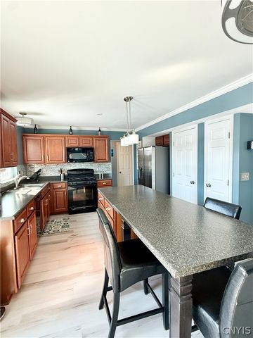 5496 Tobin Path, Clay, NY 13041