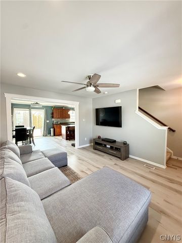 5496 Tobin Path, Clay, NY 13041