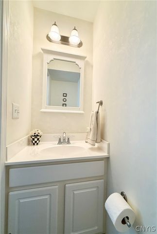 5496 Tobin Path, Clay, NY 13041