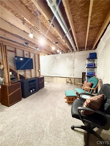 5496 Tobin Path, Clay, NY 13041