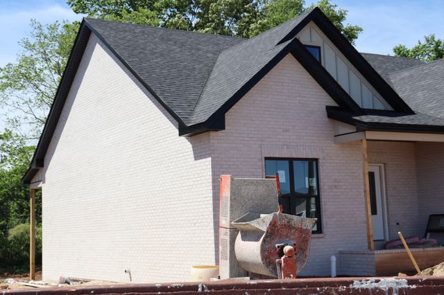 730 Southern Pine Trl, Clarksville, TN 37043