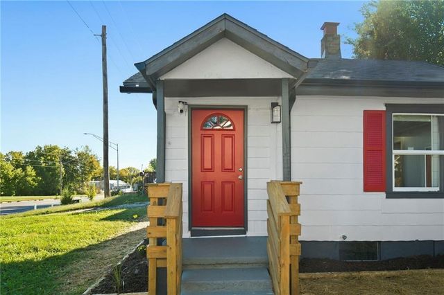 15023 E Truman Road, Independence, MO 64050