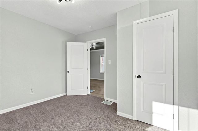 15023 E Truman Road, Independence, MO 64050