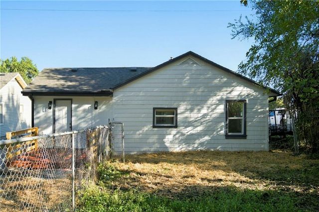 15023 E Truman Road, Independence, MO 64050