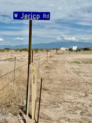 4530 W Jericho Drive, Willcox, AZ 85643