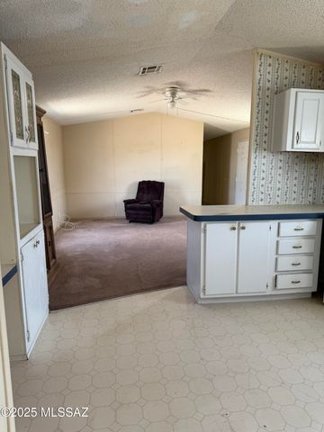 4530 W Jericho Drive, Willcox, AZ 85643