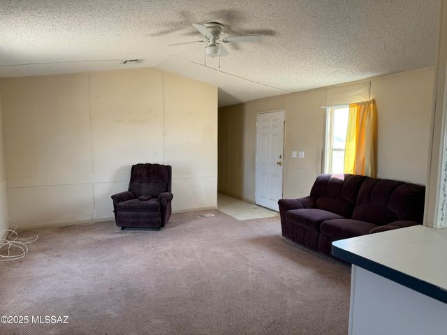 4530 W Jericho Drive, Willcox, AZ 85643