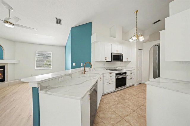 19610 WYNDMILL CIRCLE, Odessa, FL 33556