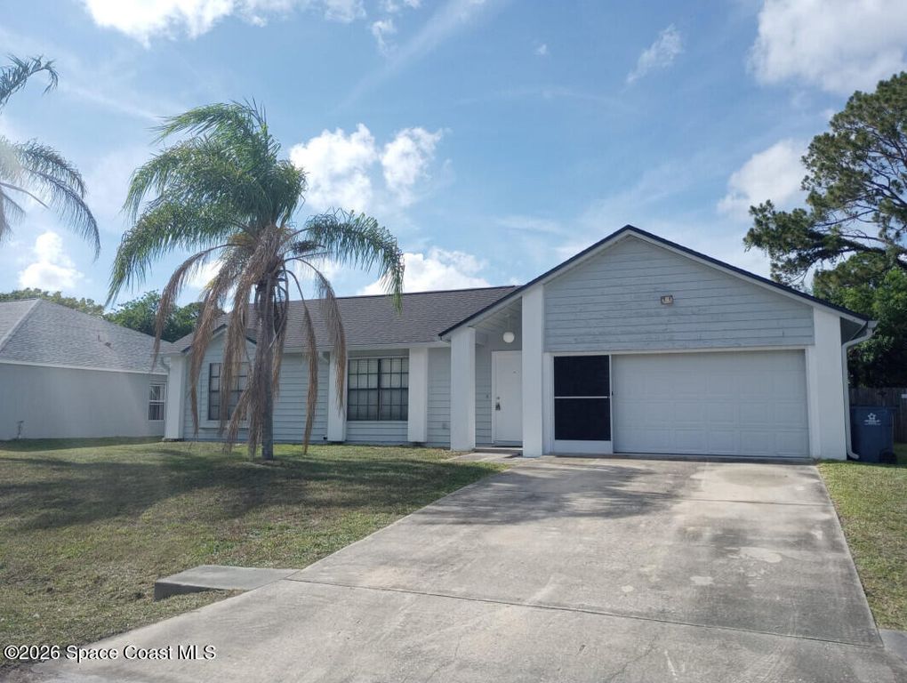 1073 Banks Street NW, Palm Bay, FL 32907
