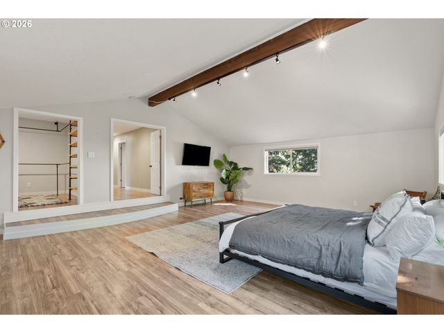 10951 Se VALLEY VIEW Ter, Happy Valley, OR 97086