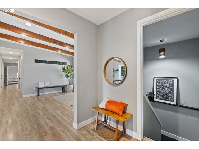 10951 Se VALLEY VIEW Ter, Happy Valley, OR 97086