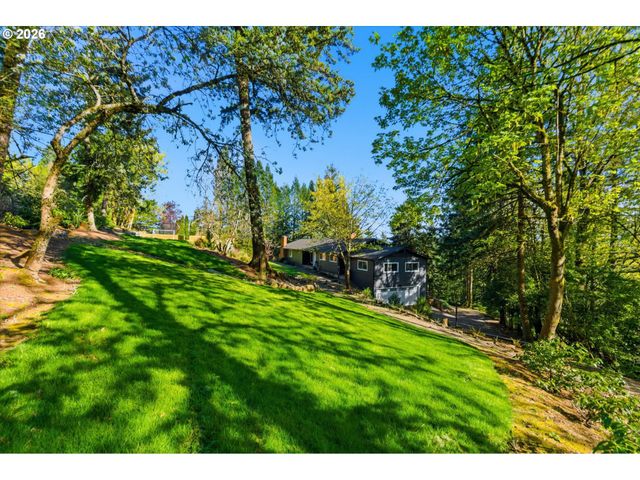 10951 Se VALLEY VIEW Ter, Happy Valley, OR 97086