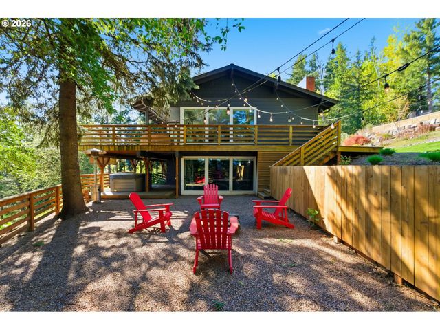 10951 Se VALLEY VIEW Ter, Happy Valley, OR 97086