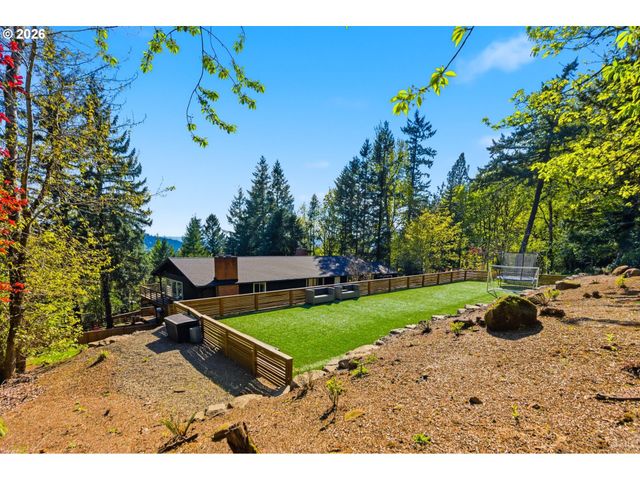 10951 Se VALLEY VIEW Ter, Happy Valley, OR 97086